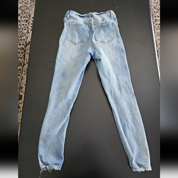 No Boundaries Jeans - Picture 4 of 8